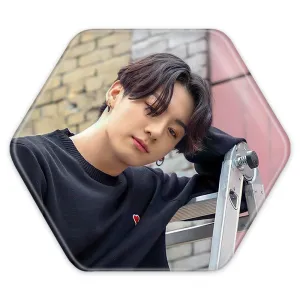 پیکسل شش ضلعی جونگ کوک Jung Kook گروه بی تی اس BTS