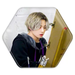 پیکسل شش ضلعی جونگ کوک Jung Kook گروه بی تی اس BTS