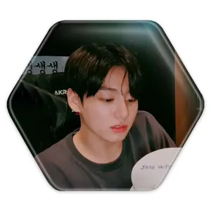 پیکسل شش ضلعی جونگ کوک Jung Kook گروه بی تی اس BTS