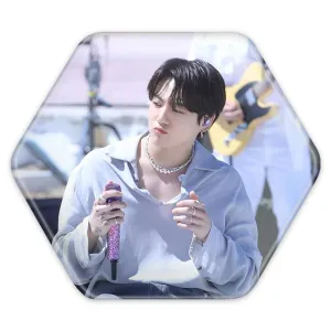 پیکسل شش ضلعی جونگ کوک Jung Kook گروه بی تی اس BTS