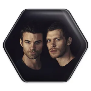 پیکسل شش ضلعی الایژا و کلاوس مایکلسون اصیل ها The Originals