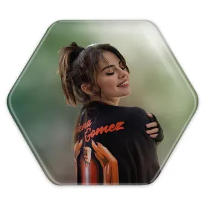 پیکسل شش ضلعی سلنا گومز Selena Gomez