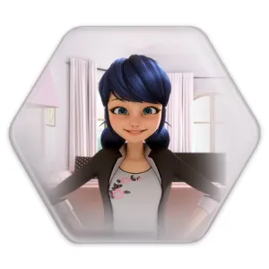 پیکسل شش ضلعی دختر کفشدوزکی