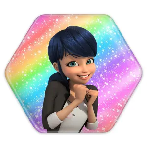 پیکسل شش ضلعی دختر کفشدوزکی