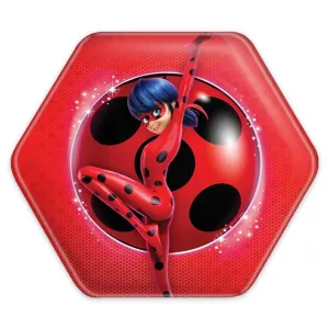 پیکسل شش ضلعی دختر کفشدوزکی