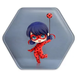 پیکسل شش ضلعی دختر کفشدوزکی