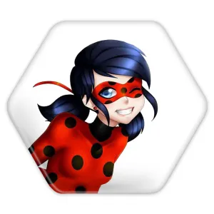 پیکسل شش ضلعی دختر کفشدوزکی