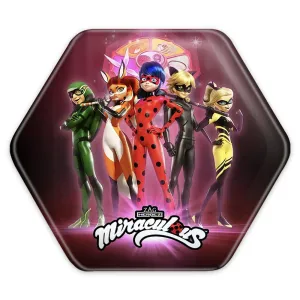 پیکسل شش ضلعی دختر کفشدوزکی