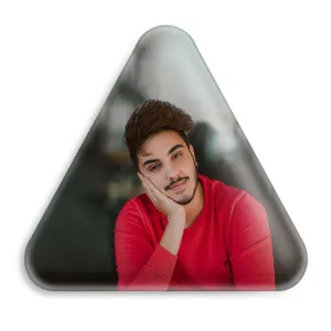 پیکسل مثلثی آرون افشار