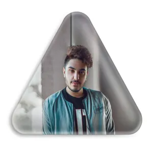 پیکسل مثلثی آرون افشار