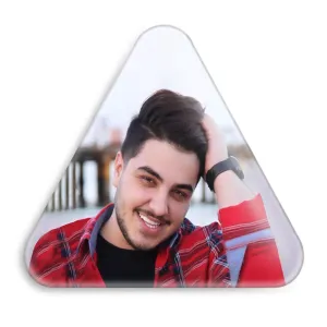 پیکسل مثلثی آرون افشار