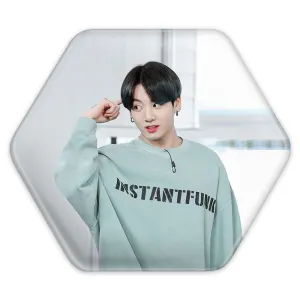 پیکسل شش ضلعی جونگ کوک Jungkook گروه بی تی اس BTS