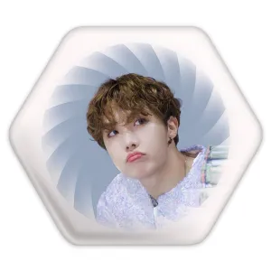 پیکسل شش ضلعی جی هوپ J Hope گروه بی تی اس BTS