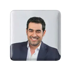 پیکسل مربعی شهاب حسینی