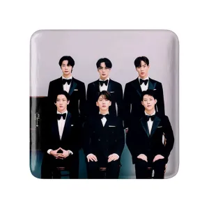 پیکسل مربعی گروه مانستا اکس MONSTA X