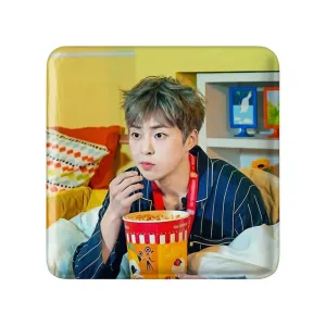پیکسل مربعی شیومین گروه اکسو EXO