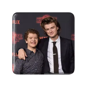 پیکسل مربعی استیو و داستین سریال استرنجر تینگز Stranger Things