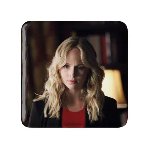 پیکسل مربعی کارولاین فوربز خاطرات یک خون آشام The Vampire Diaries