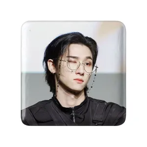 پیکسل مربعی آی ام گروه مانستا اکس MONSTA X