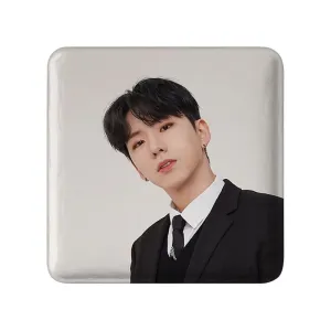پیکسل مربعی کیهیون گروه مانستا اکس MONSTA X