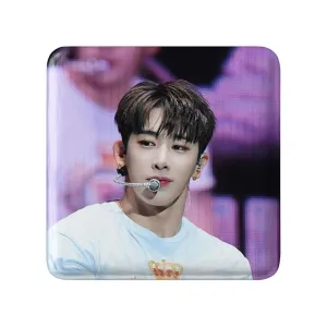 پیکسل مربعی ونهو گروه مانستا اکس Monsta X