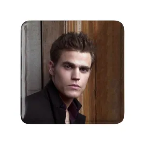 پیکسل مربعی استفان سالواتوره خاطرات یک خون آشام  The Vampire Diaries