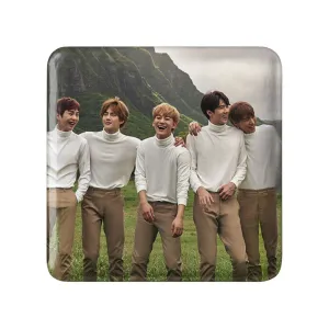 پیکسل مربعی گروه موسیقی اکسو EXO