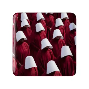 پیکسل مربعی سریال سرگذشت یک ندیمه The Handmaid's Tale