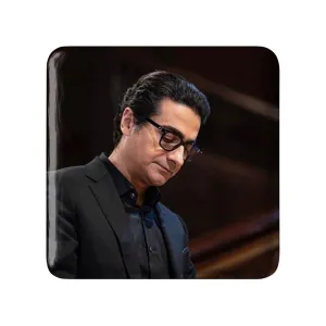 پیکسل مربعی همایون شجریان