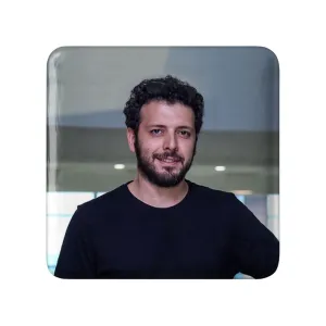 پیکسل مربعی پدرام شریفی