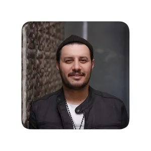 پیکسل مربعی جواد عزتی