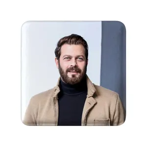 پیکسل مربعی پژمان بازغی