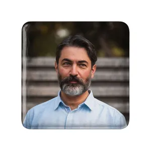پیکسل مربعی پارسا پیروزفر