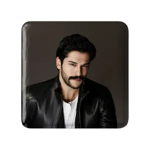 پیکسل مربعی بوراک اوزچیویت