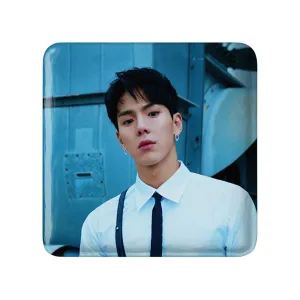 مگنت مربعی شونو گروه مانستا اکس MONSTA X