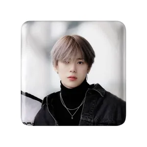 مگنت مربعی مینهیوک گروه مانستا اکس MONSTA X