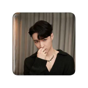 مگنت مربعی لی گروه اکسو EXO
