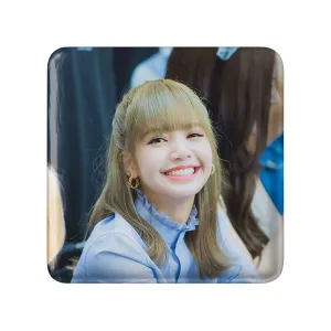 مگنت مربعی لیسا بلک پینک Black Pink