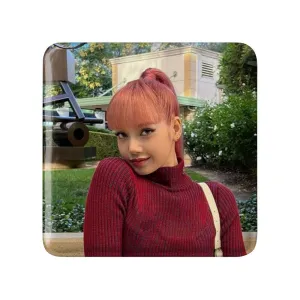 مگنت مربعی لیسا بلک پینک Black Pink