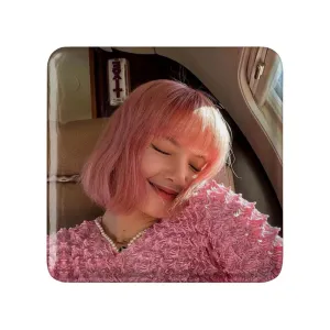 مگنت مربعی لیسا بلک پینک Black Pink
