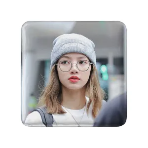 مگنت مربعی لیسا بلک پینک Black Pink