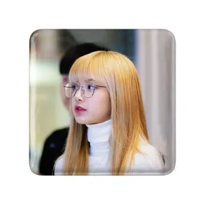 مگنت مربعی لیسا بلک پینک Black Pink