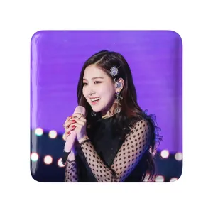 مگنت مربعی رزی بلک پینک Black Pink