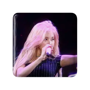 مگنت مربعی رزی بلک پینک Black Pink