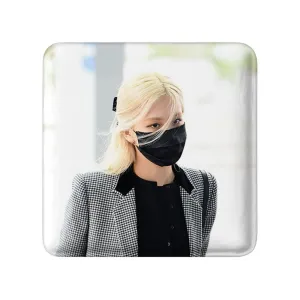 مگنت مربعی رزی بلک پینک Black Pink