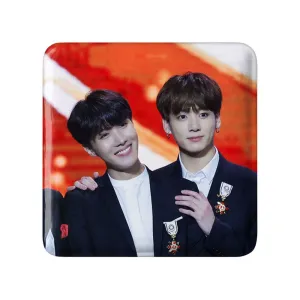 مگنت مربعی گروه بی تی اس BTS