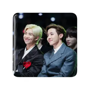 مگنت مربعی گروه بی تی اس BTS
