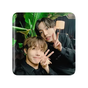 مگنت مربعی گروه بی تی اس BTS