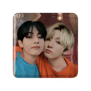 مگنت مربعی تهیونگ و جونگ کوک ویکوک گروه بی تی اس BTS