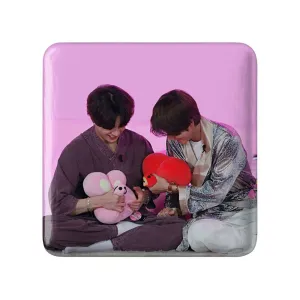 مگنت مربعی تهیونگ و جونگ کوک ویکوک گروه بی تی اس BTS